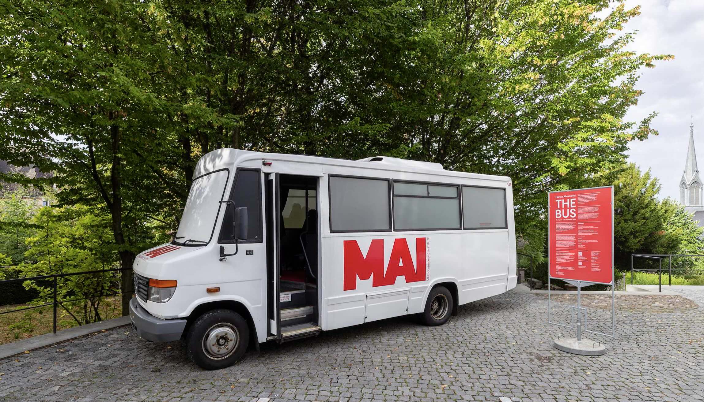 THE_BUS_2